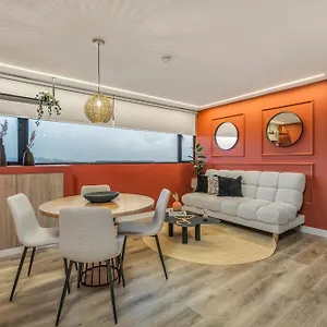 Apartahotel Go Living&suites By Housy Host, Medellín